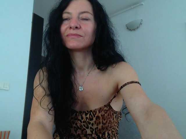 Sex chat gratuit in direct cu blueyesbaby pe BongaCams