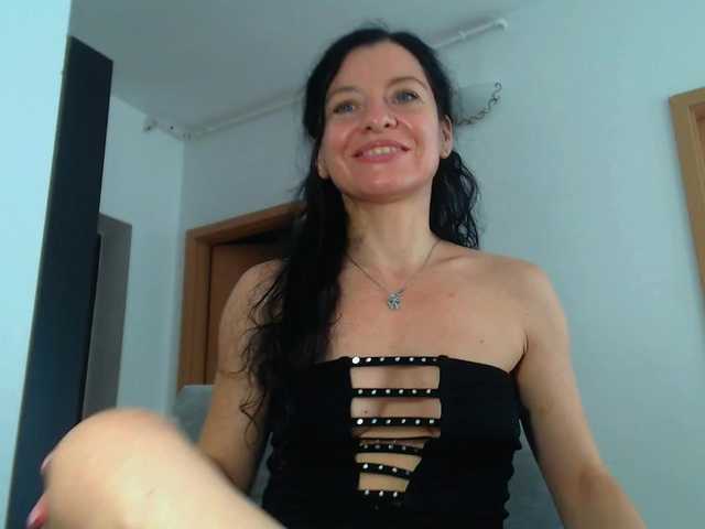 blueyesbaby live cam on BongaCams