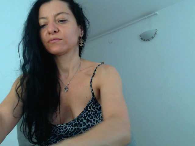 blueyesbaby live cam on BongaCams