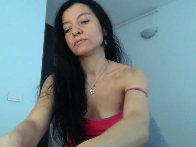 blueyesbaby live cam on BongaCams