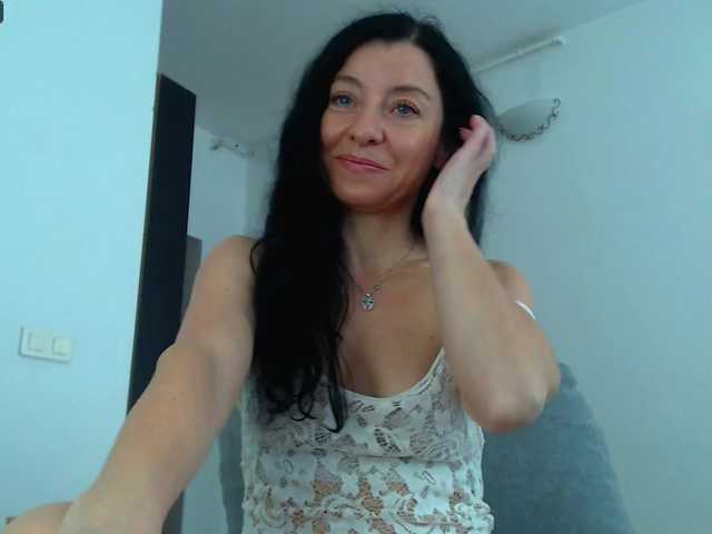 blueyesbaby live cam on BongaCams