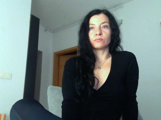 blueyesbaby live cam on BongaCams