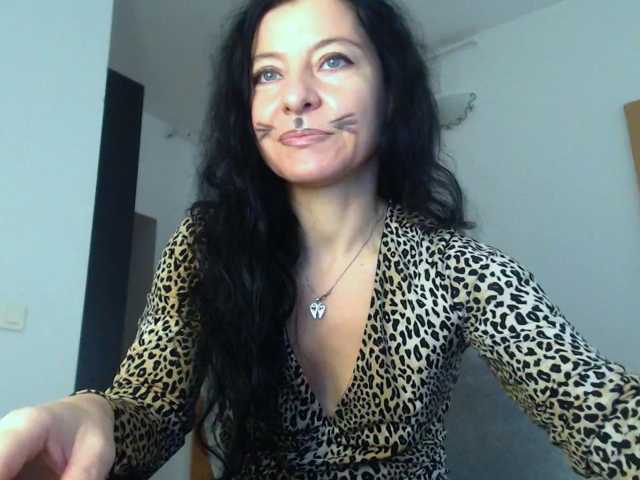 BluEyesBaby live cam on BongaCams