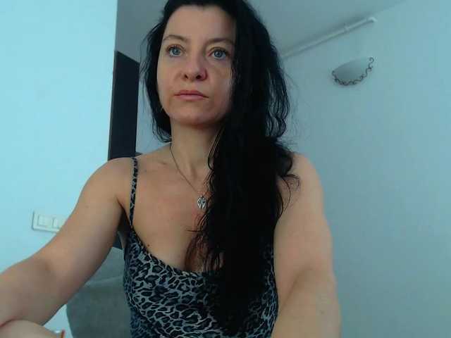 blueyesbaby live cam on BongaCams