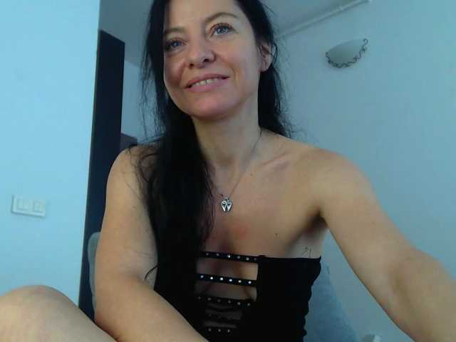 BluEyesBaby live cam preview
