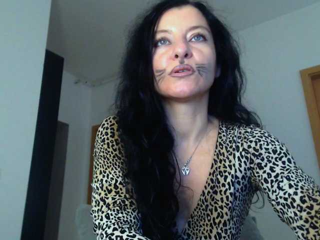 BluEyesBaby live cam on BongaCams
