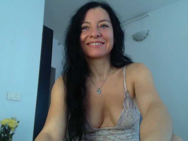 BluEyesBaby live cam preview