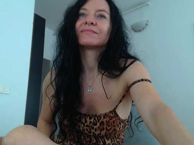 Sex chat gratuit in direct cu blueyesbaby pe BongaCams