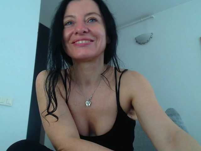 Sex chat gratuit in direct cu blueyesbaby pe BongaCams