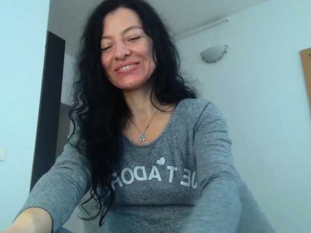 blueyesbaby live cam on BongaCams