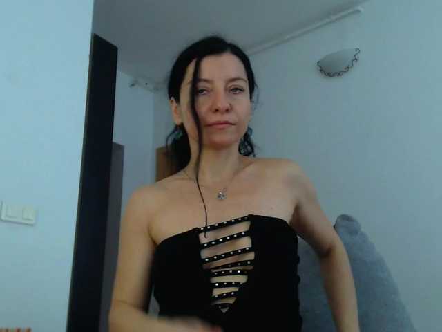 blueyesbaby live cam on BongaCams