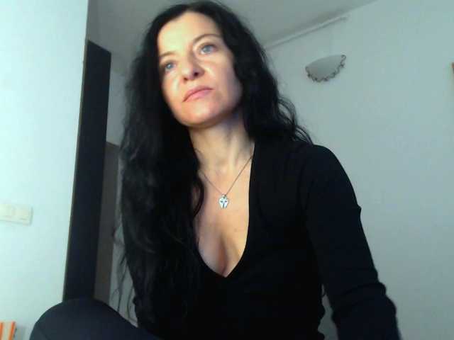 blueyesbaby, en vivo ahora en BongaCams