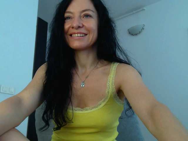 blueyesbaby live cam on BongaCams