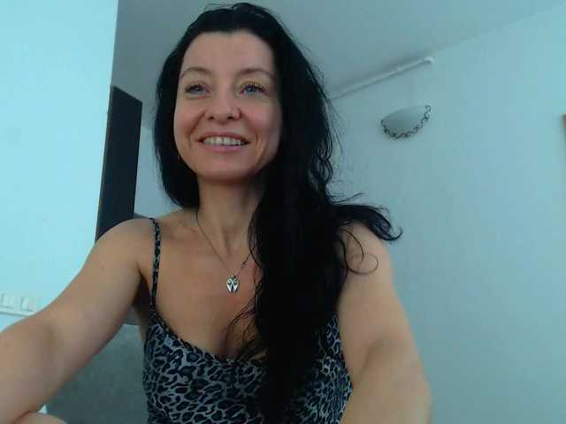 blueyesbaby live cam on BongaCams
