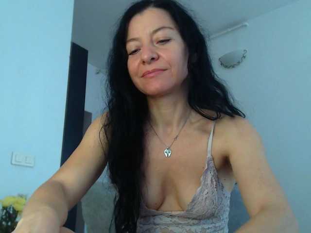 BluEyesBaby live cam preview