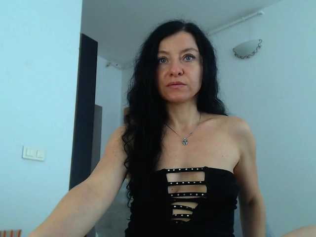 BluEyesBaby live webcam show