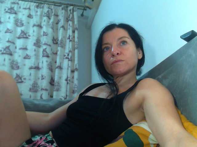 blueyesbaby live cam on BongaCams