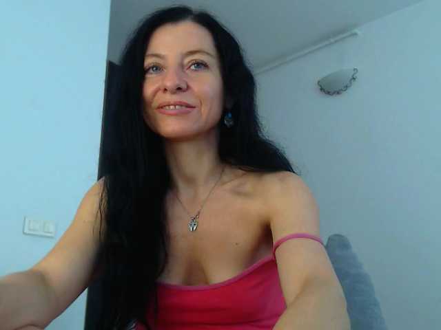 blueyesbaby live cam on BongaCams