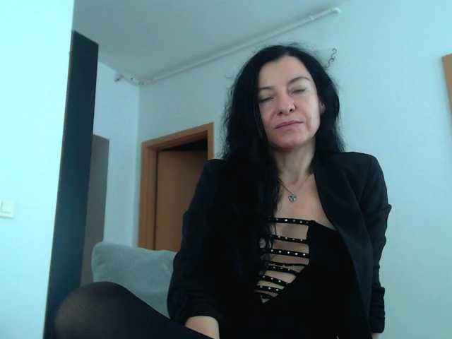 blueyesbaby live cam on BongaCams