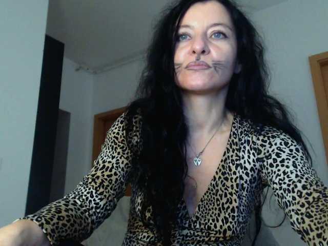 BluEyesBaby live cam on BongaCams