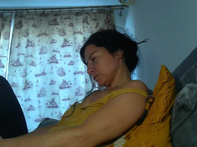 blueyesbaby live cam on BongaCams