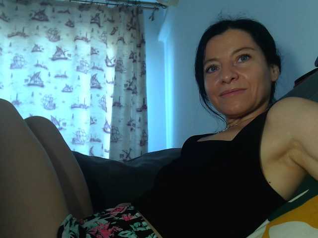 blueyesbaby live cam on BongaCams