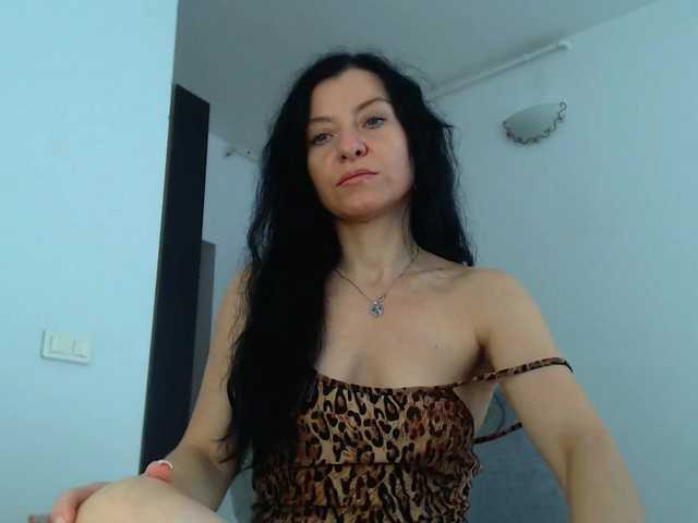 blueyesbaby live cam on BongaCams