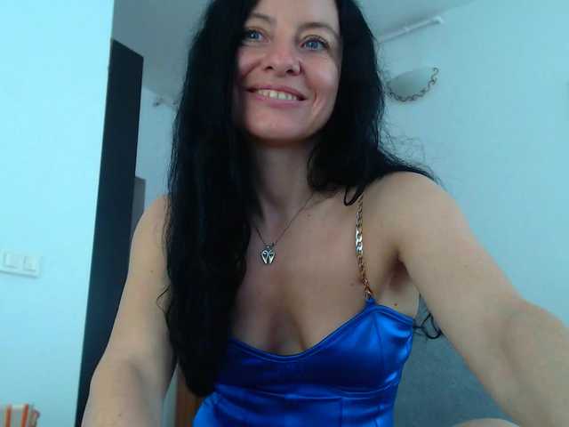 blueyesbaby's BongaCams show and profile