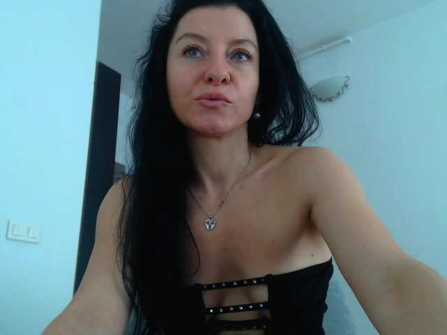 BluEyesBaby live webcam show