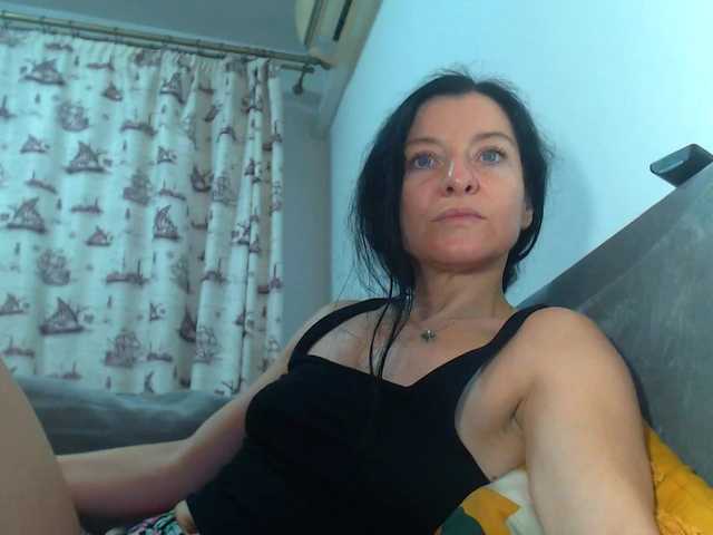blueyesbaby live cam on BongaCams