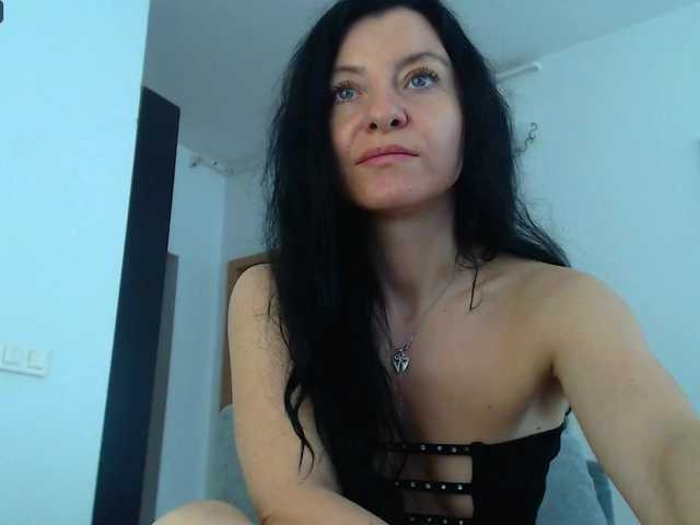 blueyesbaby's BongaCams show and profile