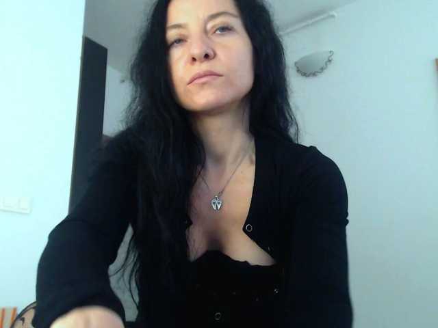 blueyesbaby live cam on BongaCams