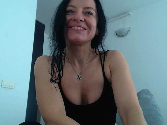 blueyesbaby's BongaCams show and profile