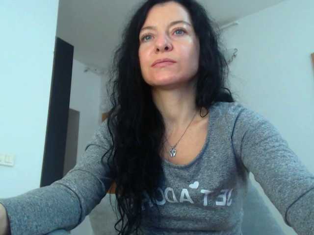 blueyesbaby live cam on BongaCams
