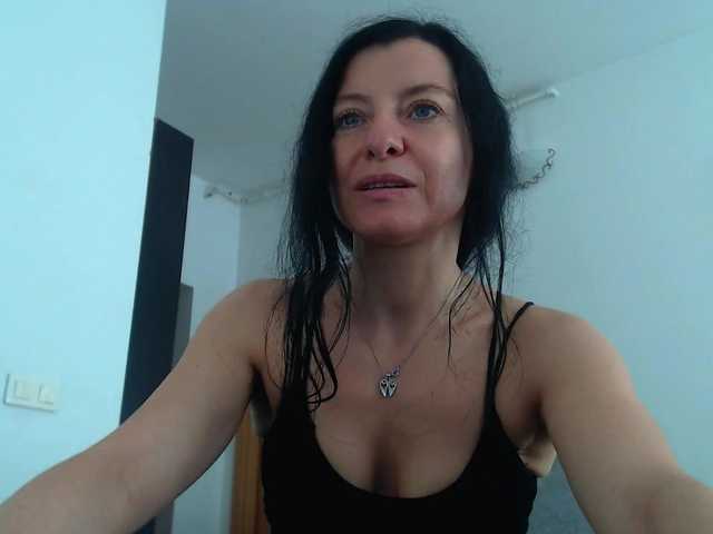 blueyesbaby's BongaCams show and profile