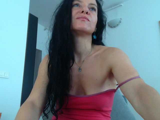 blueyesbaby live cam on BongaCams