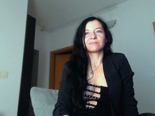 blueyesbaby live cam on BongaCams