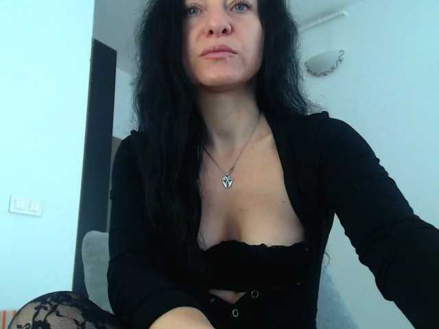 blueyesbaby live cam on BongaCams