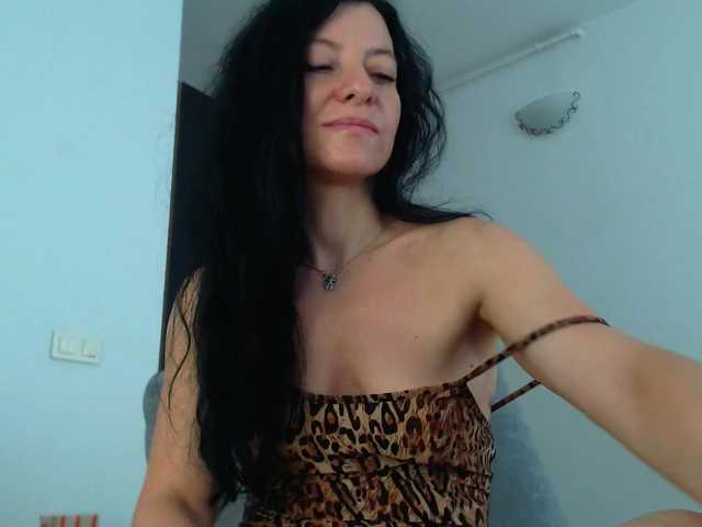 blueyesbaby live cam on BongaCams
