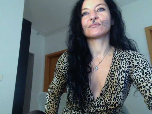 BluEyesBaby live cam on BongaCams
