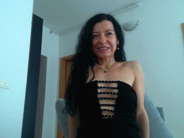blueyesbaby live cam on BongaCams