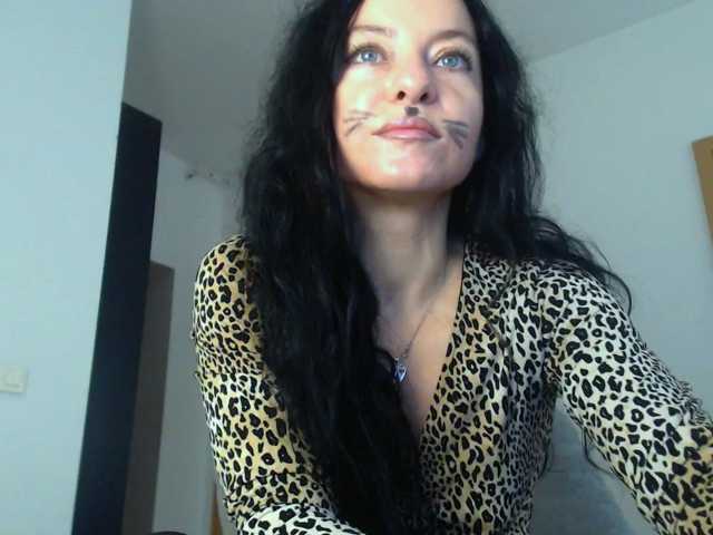 BluEyesBaby live cam on BongaCams