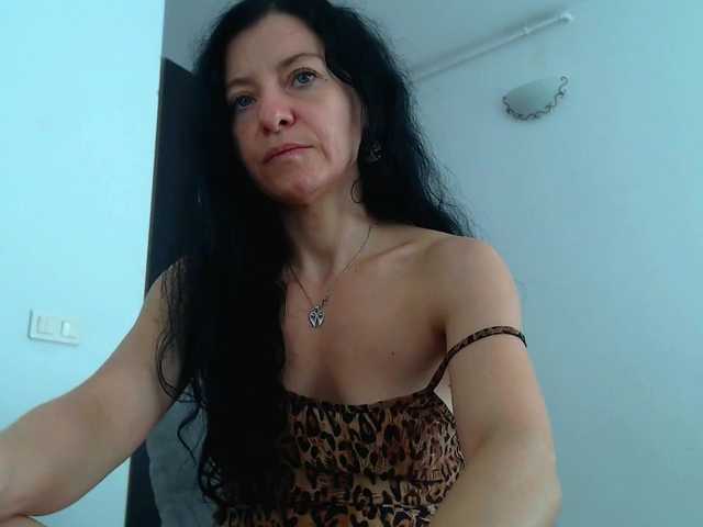 blueyesbaby live cam on BongaCams