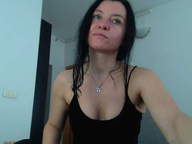 Sex chat gratuit in direct cu blueyesbaby pe BongaCams