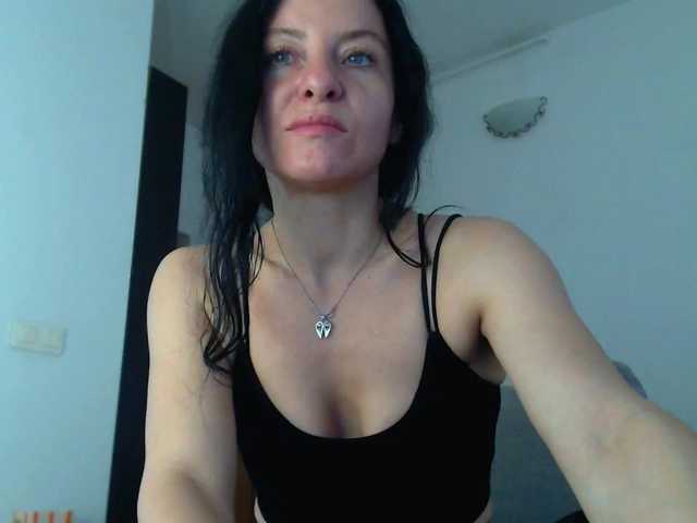 blueyesbaby's BongaCams show and profile
