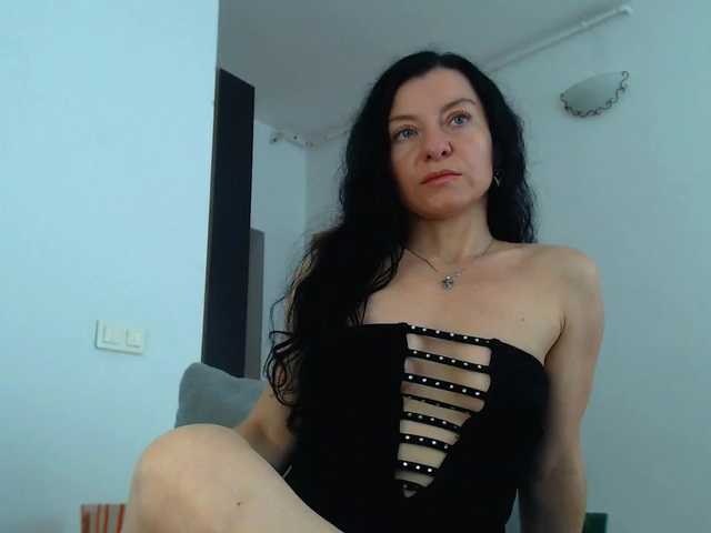 blueyesbaby live cam on BongaCams