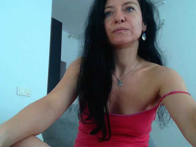 blueyesbaby live cam on BongaCams