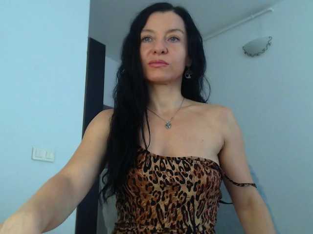 blueyesbaby live cam on BongaCams