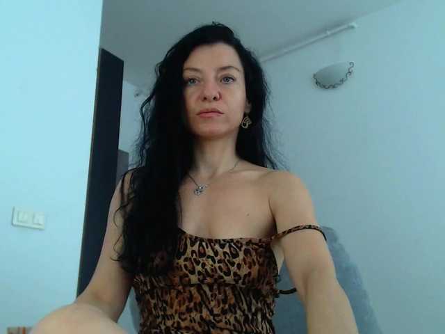 blueyesbaby live cam on BongaCams