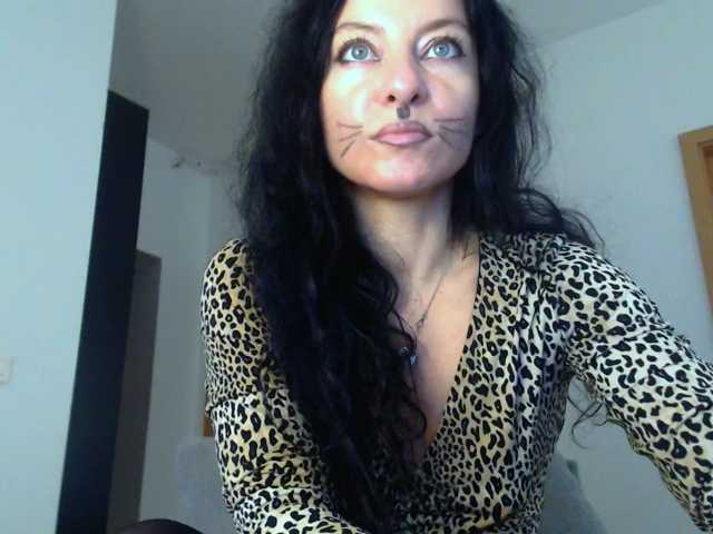 BluEyesBaby live cam on BongaCams